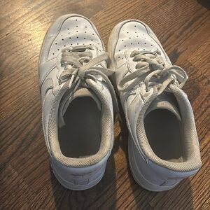 White Nike air sneakers